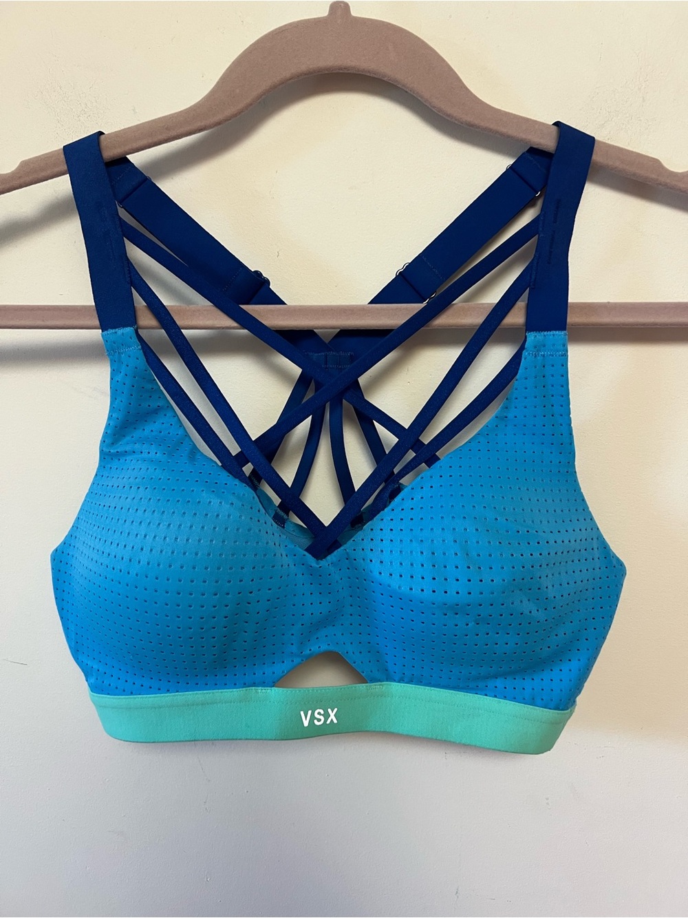 Victoria’s Secret VSX Sport 32B Blue Mint Strappy Sports Bra